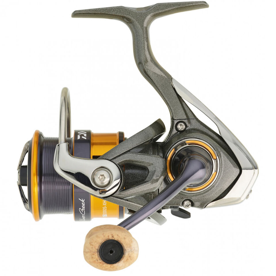 Daiwa Silvercreek X 22LT 2000S XH Makara