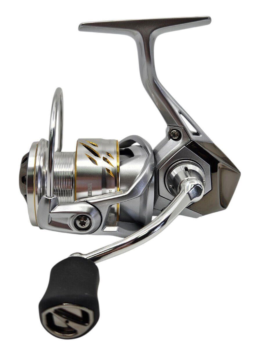 Okuma Zyros ZRS-C2000A 6+1BB Olta Makinesi
